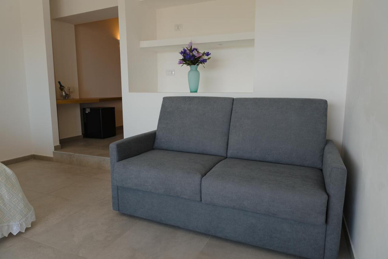 Rooms, Affittacamere Maksim Golfo Aranci Exterior photo